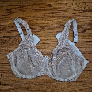 Amoureuse Full Figure Bra Ivory gold Bra 40D underwire lace front clasp